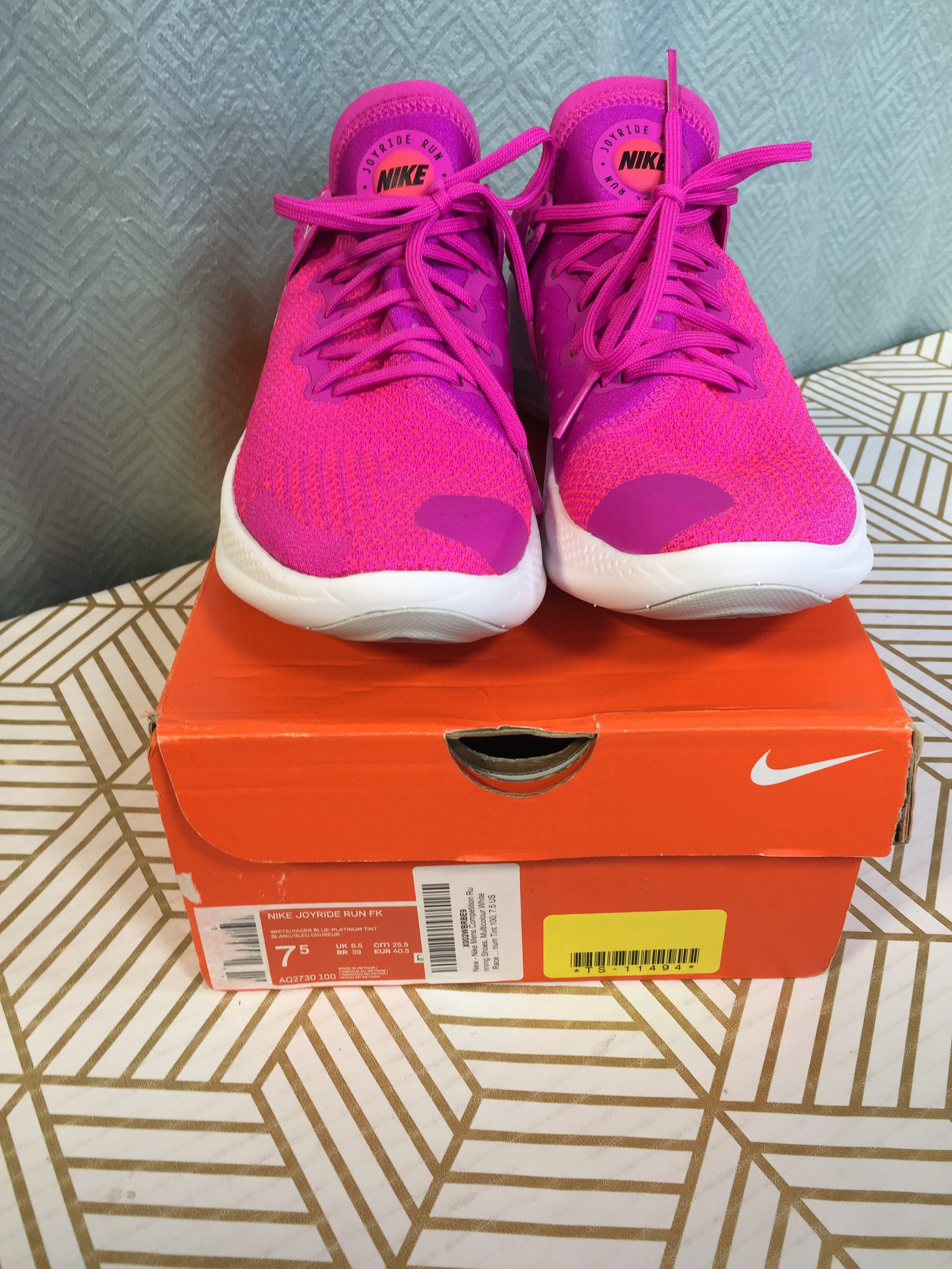 Nike Women's Trail Running Shoes - US Size 7.5 - Fuchsia Multicolored (7776226443502)